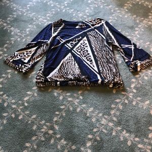 Blue, black, leopard print. 95% polyester, 5% Spandex, 100% polyester lining.